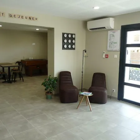 Hotell L'horloge Gourmande 3*