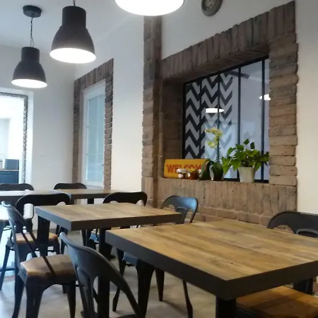 Hotell L'horloge Gourmande 3*